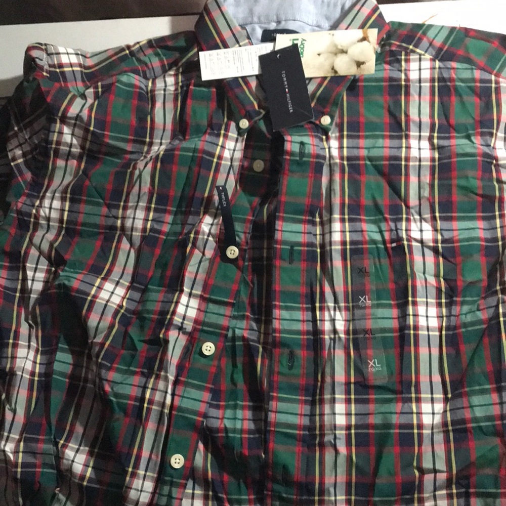 Classic fit coupe classique button down Tommy Hill figure XL